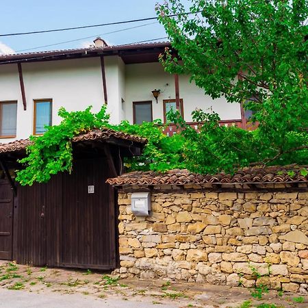Guest House Geranium Arbanasi Exterior foto